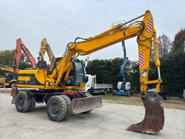 Escavatore Gommato JCB JS 145