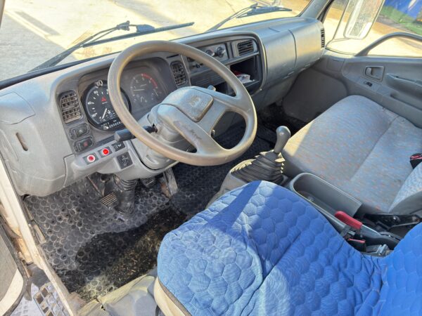 Mitsubishi FE 659 - immagine 8