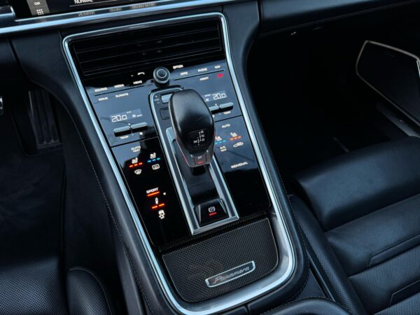 Porsche Panamera 4S diesel - immagine 11